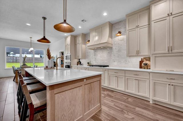 1049 Dorsi Way, Newcastle, OK 73065