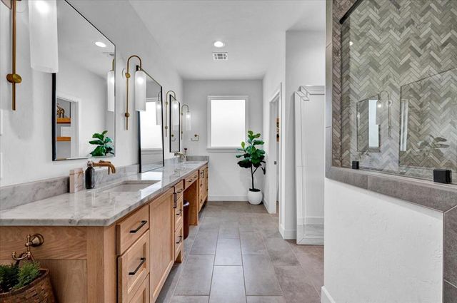 1049 Dorsi Way, Newcastle, OK 73065