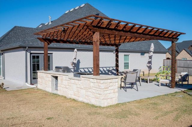 1049 Dorsi Way, Newcastle, OK 73065