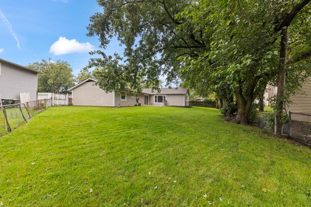 7795 Sherwood Circle S, Hanover Park, IL 60133
