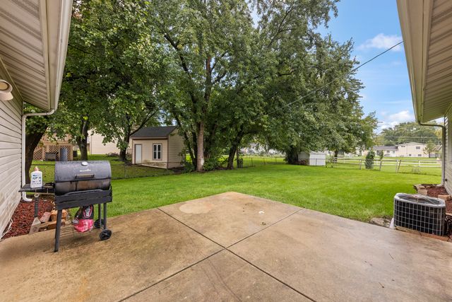 7795 Sherwood Circle S, Hanover Park, IL 60133