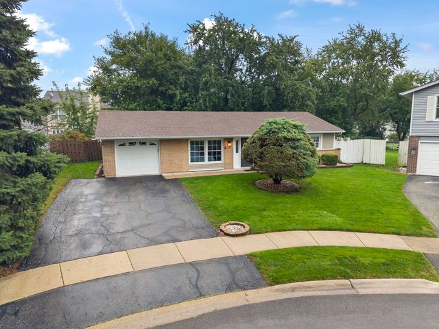 7795 Sherwood Circle S, Hanover Park, IL 60133