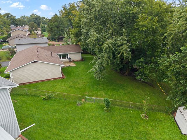 7795 Sherwood Circle S, Hanover Park, IL 60133