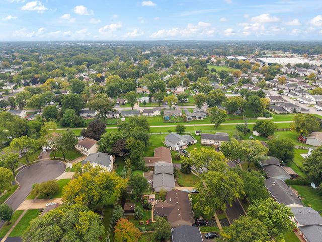 7795 Sherwood Circle S, Hanover Park, IL 60133
