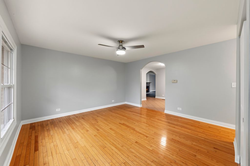 7795 Sherwood Circle S, Hanover Park, IL 60133 — photo 3