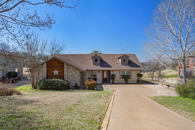 4025 Fairway Drive, De Cordova, TX 76049