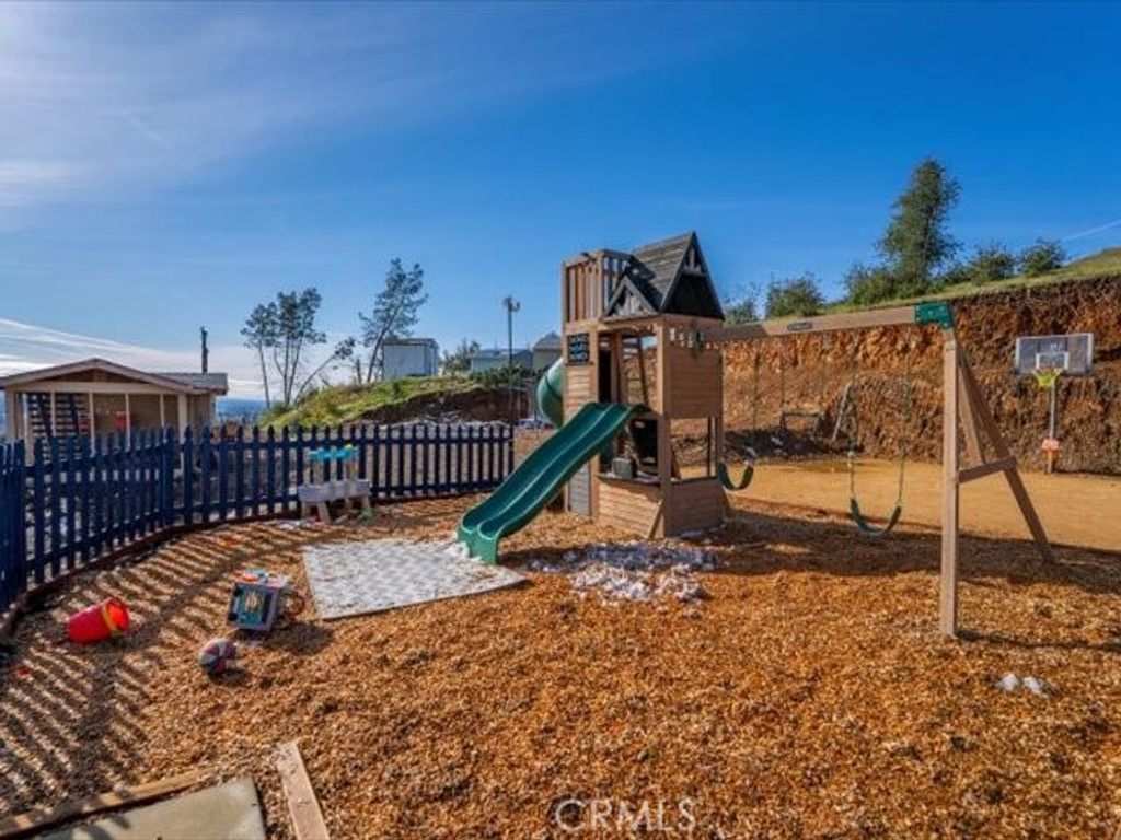 Image 52 of property listing at 14091 Highview Trail, Redding, CA 96003