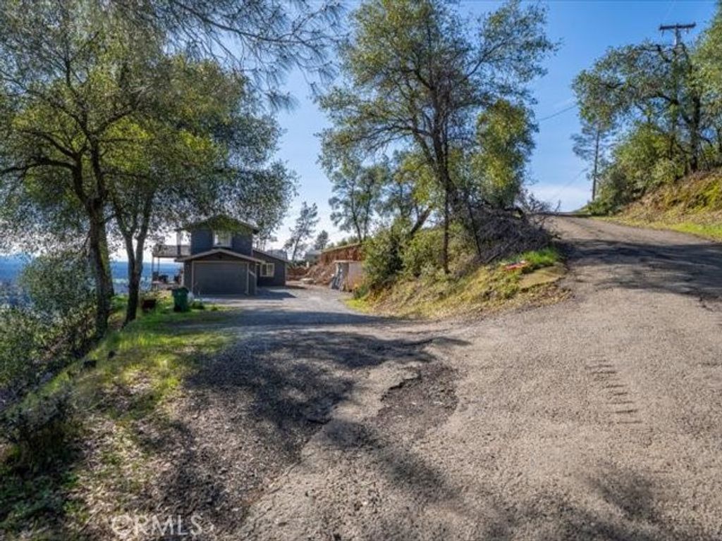 Image 61 of property listing at 14091 Highview Trail, Redding, CA 96003