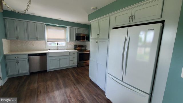 235 CUMBERLAND RD, Camp Hill, PA 17011