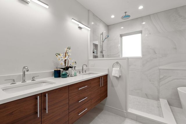 110 Harvard St Unit A A, Newton, MA 02460