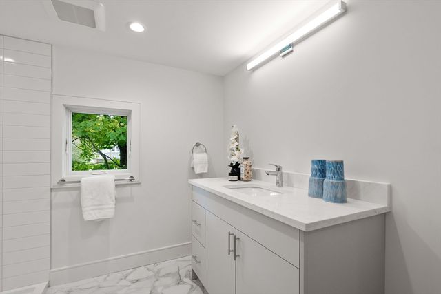 110 Harvard St Unit A A, Newton, MA 02460