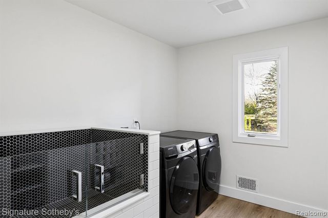2532 Cedar Brook Court, Rochester Hills, MI 48309