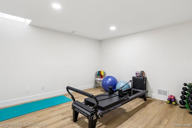 2532 Cedar Brook Court, Rochester Hills, MI 48309