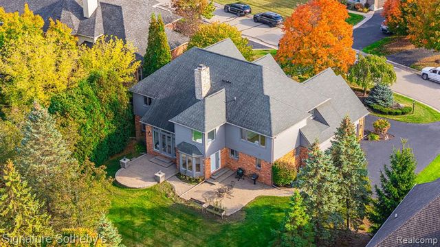 2532 Cedar Brook Court, Rochester Hills, MI 48309