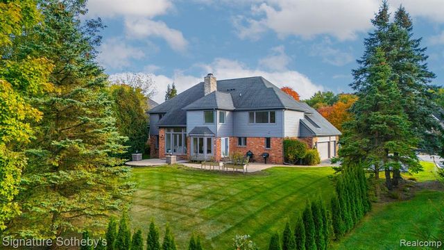 2532 Cedar Brook Court, Rochester Hills, MI 48309