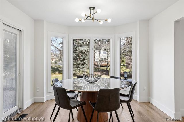 2532 Cedar Brook Court, Rochester Hills, MI 48309