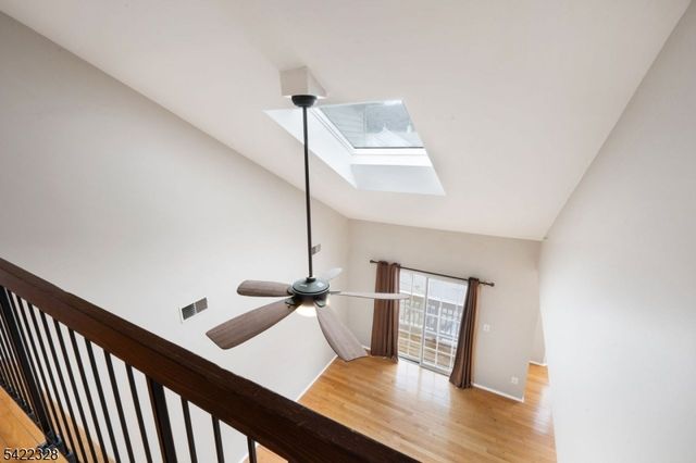 32 Pasture Ct, Roxbury Twp., NJ 07852