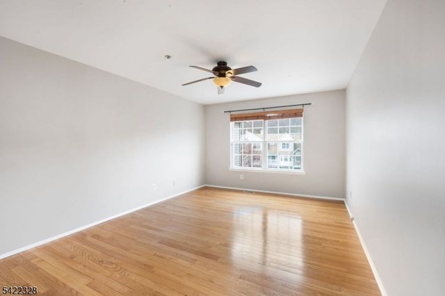 32 Pasture Ct, Roxbury Twp., NJ 07852