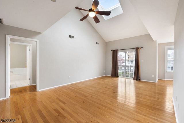 32 Pasture Ct, Roxbury Twp., NJ 07852