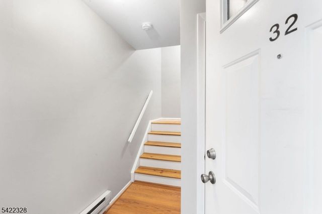 32 Pasture Ct, Roxbury Twp., NJ 07852