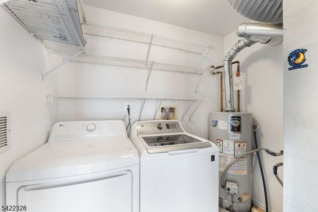 32 Pasture Ct, Roxbury Twp., NJ 07852