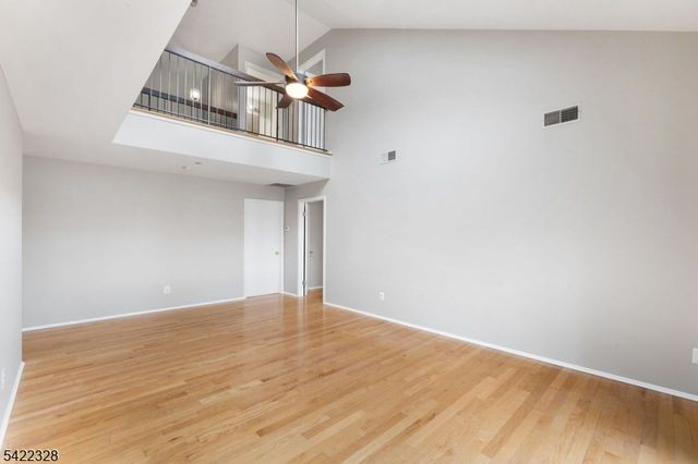 32 Pasture Ct, Roxbury Twp., NJ 07852