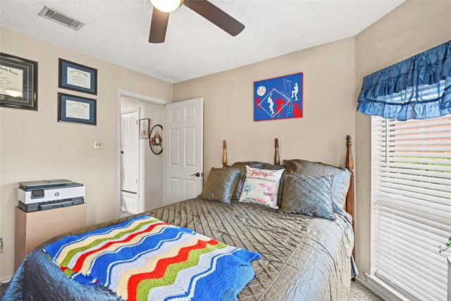 6056 Hillglen Drive, Watauga, TX 76148