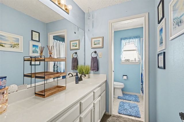 6056 Hillglen Drive, Watauga, TX 76148