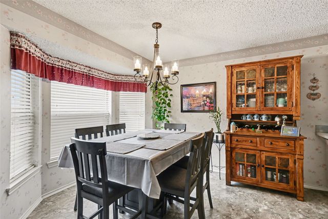 6056 Hillglen Drive, Watauga, TX 76148