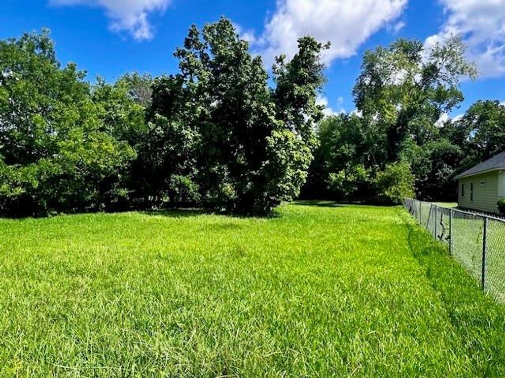 5125 Clover St Street, Houston, TX 77033