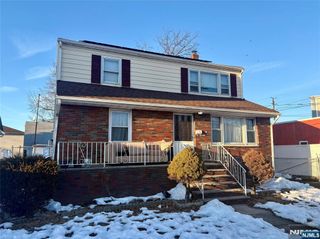 30 E Kennedy Street 2, Hackensack, NJ 07601