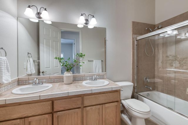 2665 Cypress Avenue, Clovis, CA 93611