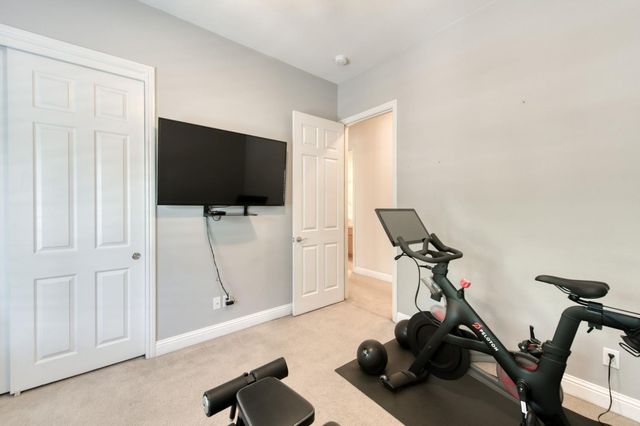 2665 Cypress Avenue, Clovis, CA 93611