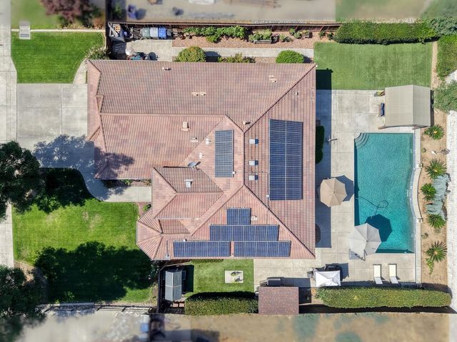 2665 Cypress Avenue, Clovis, CA 93611