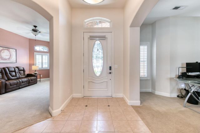 2665 Cypress Avenue, Clovis, CA 93611