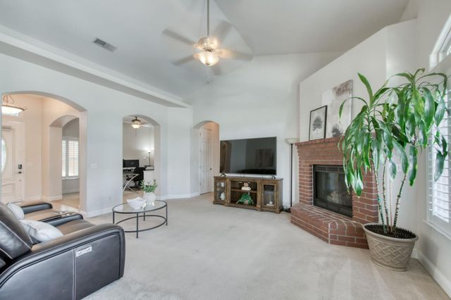 2665 Cypress Avenue, Clovis, CA 93611