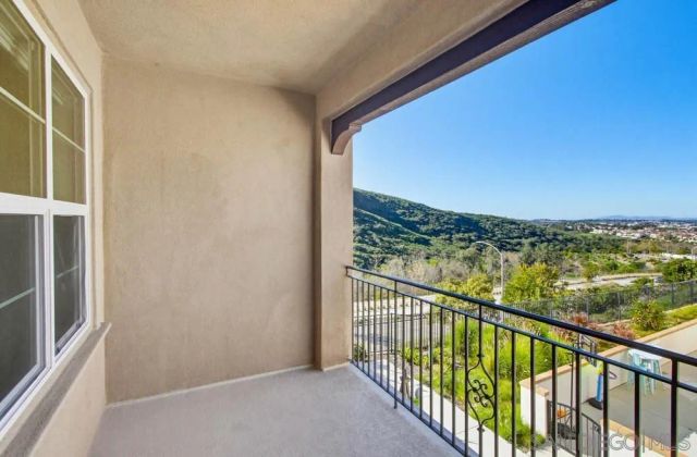 845 Blackstone Dr, San Marcos, CA 92078