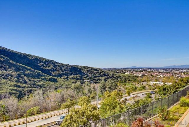 845 Blackstone Dr, San Marcos, CA 92078