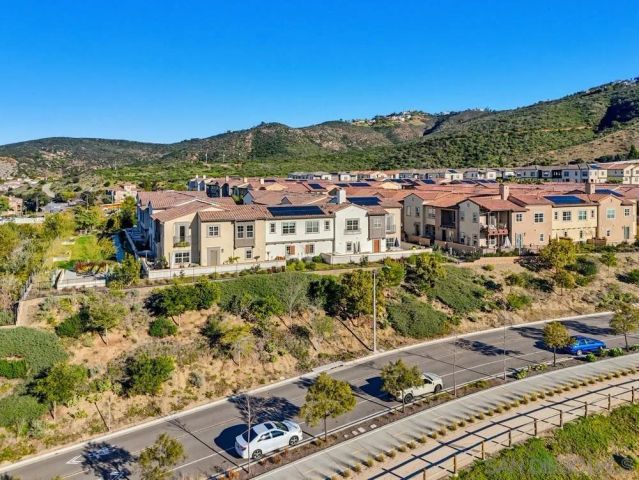 845 Blackstone Dr, San Marcos, CA 92078