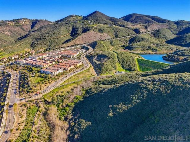 845 Blackstone Dr, San Marcos, CA 92078