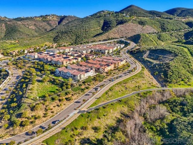 845 Blackstone Dr, San Marcos, CA 92078