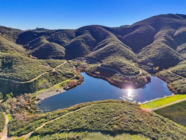 845 Blackstone Dr, San Marcos, CA 92078