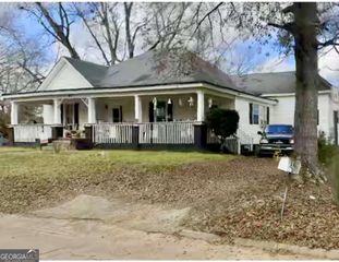 1019 W College Street, Griffin, GA 30224