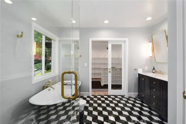 130 Dapplegray Road, Bell Canyon, CA 91307
