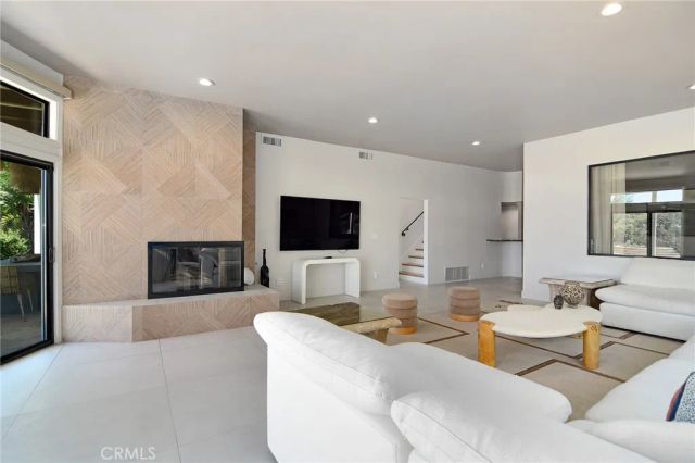 130 Dapplegray Road, Bell Canyon, CA 91307