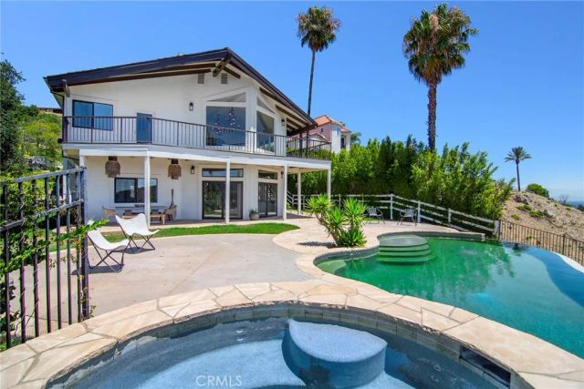 130 Dapplegray Road, Bell Canyon, CA 91307