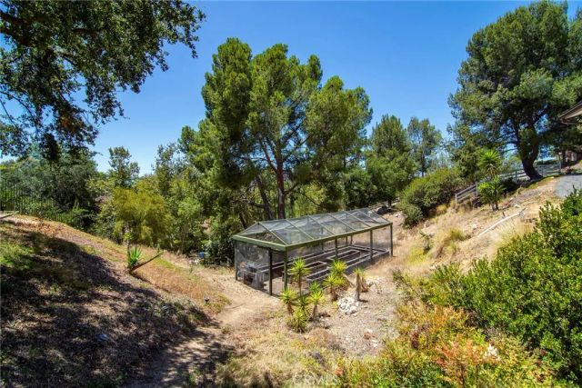 130 Dapplegray Road, Bell Canyon, CA 91307
