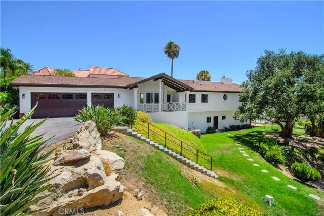 130 Dapplegray Road, Bell Canyon, CA 91307