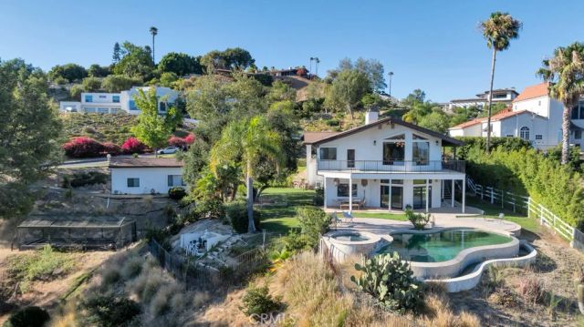 130 Dapplegray Road, Bell Canyon, CA 91307
