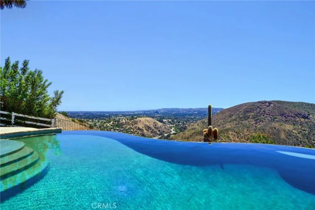 130 Dapplegray Road, Bell Canyon, CA 91307